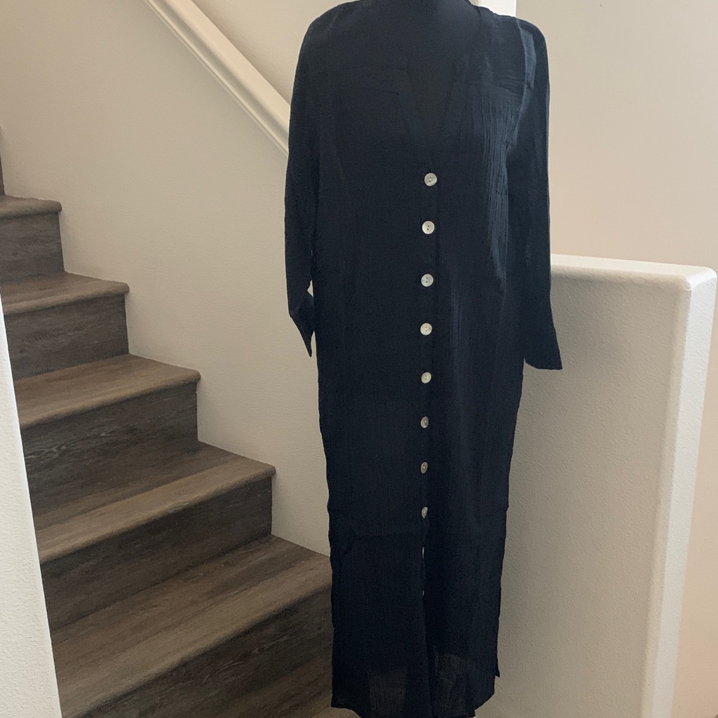 Nwot Garnet Hill Cotton Black V Neck 3/4 Sleeve Dress With White Buttons.